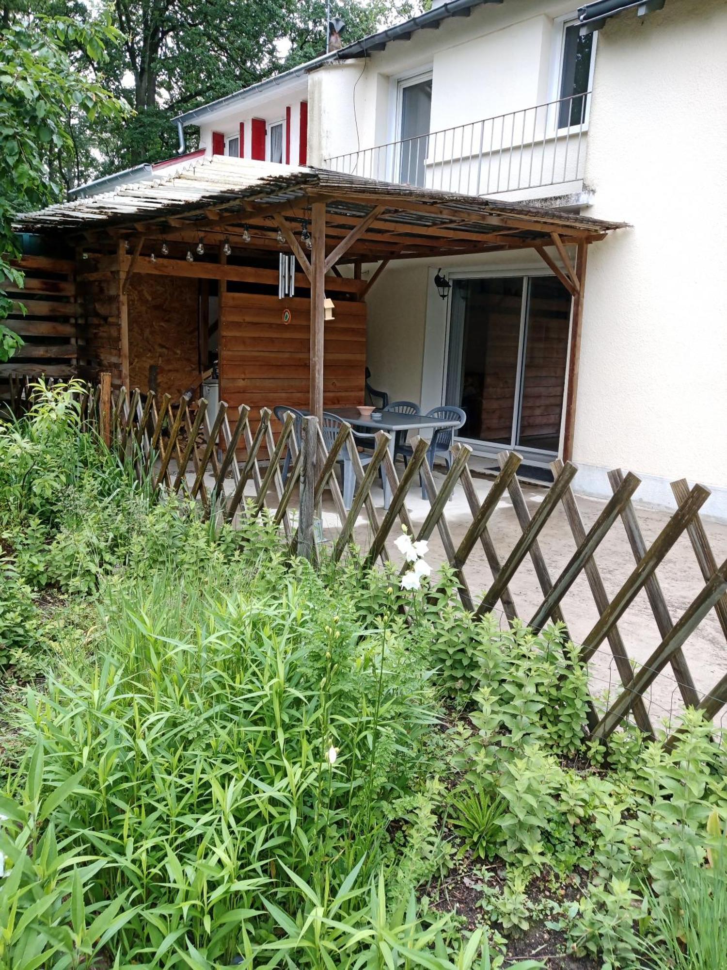 Maison Pres Des Bois Joue-les-Tours Exterior photo
